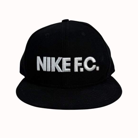 Nike FC True Snapback Hat Black Baseball Cap Fan White Spellout Bold Embroidery - Picture 1 of 14